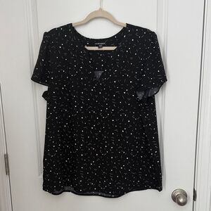 Stylish Black and White Patterned Blouse